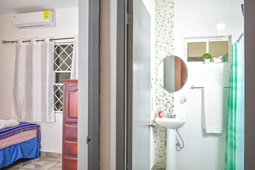 لاباز Downtown Beautiful 2Br Apartment Blocks From Beach #5 المظهر الخارجي الصورة